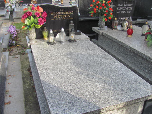 Grób Urszula Pietroń